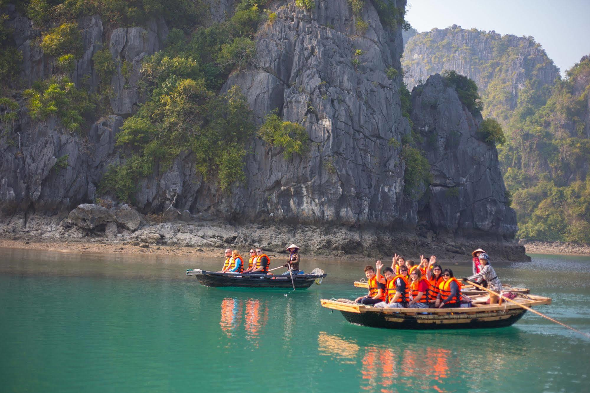 Hotel Flamingo Luxury Cruises Ha Long Esterno foto