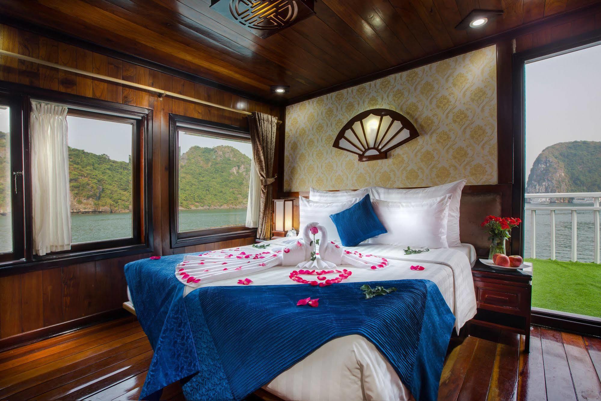 Hotel Flamingo Luxury Cruises Ha Long Esterno foto