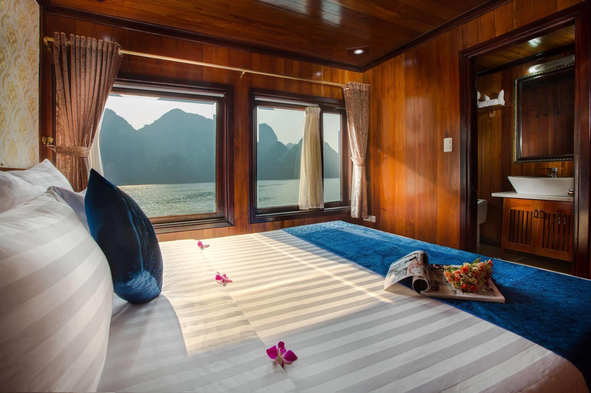 Hotel Flamingo Luxury Cruises Ha Long Esterno foto