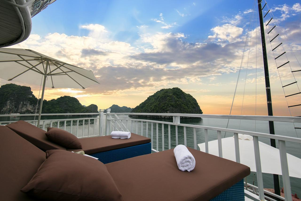 Hotel Flamingo Luxury Cruises Ha Long Esterno foto